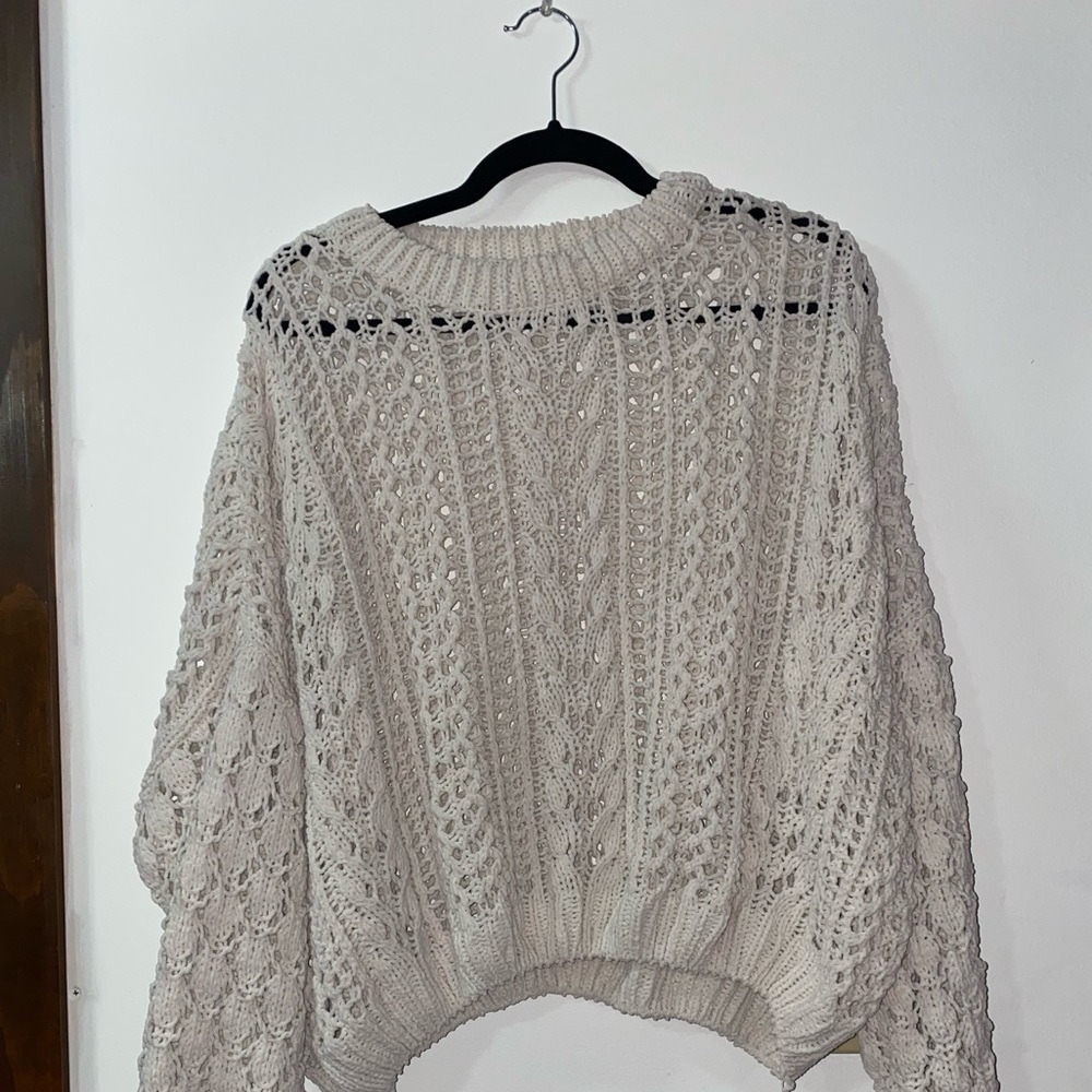 White fisherman style sweater